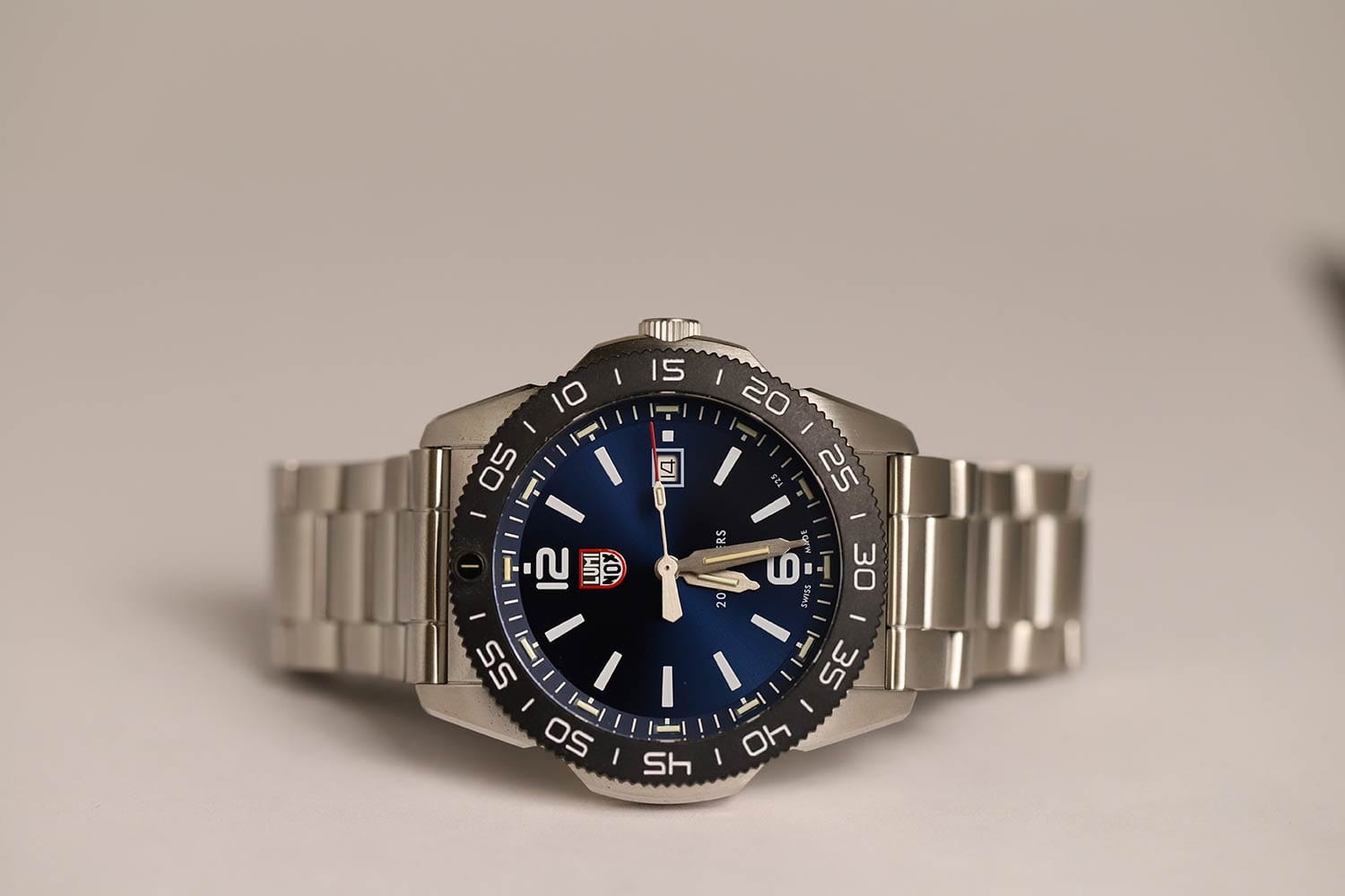 Luminox XS.3123 мужские часы застежка крупным планом