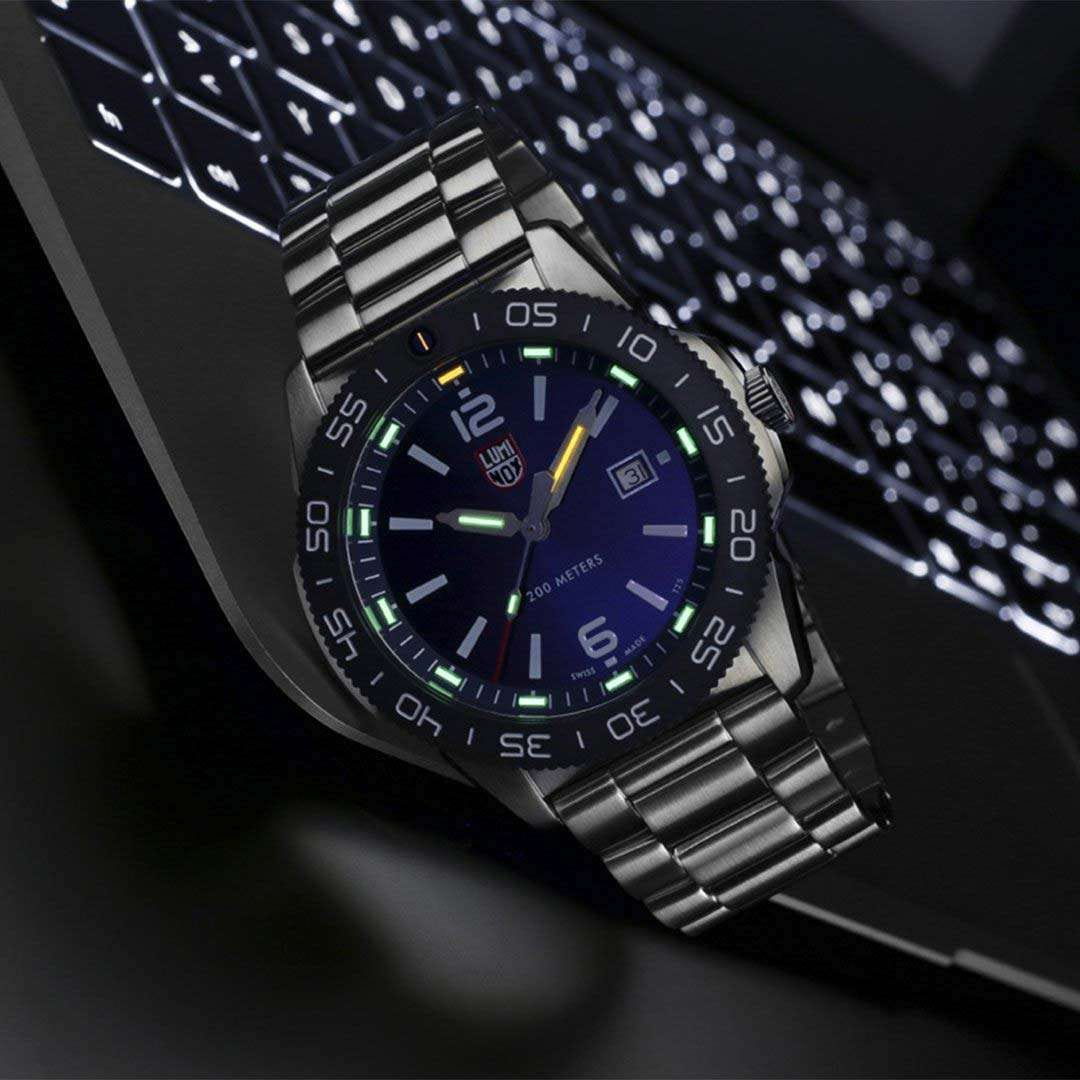 Luminox Luminox Pacific Diver XS.3123 кварцевые мужские часы часы крупный план синий циферблата