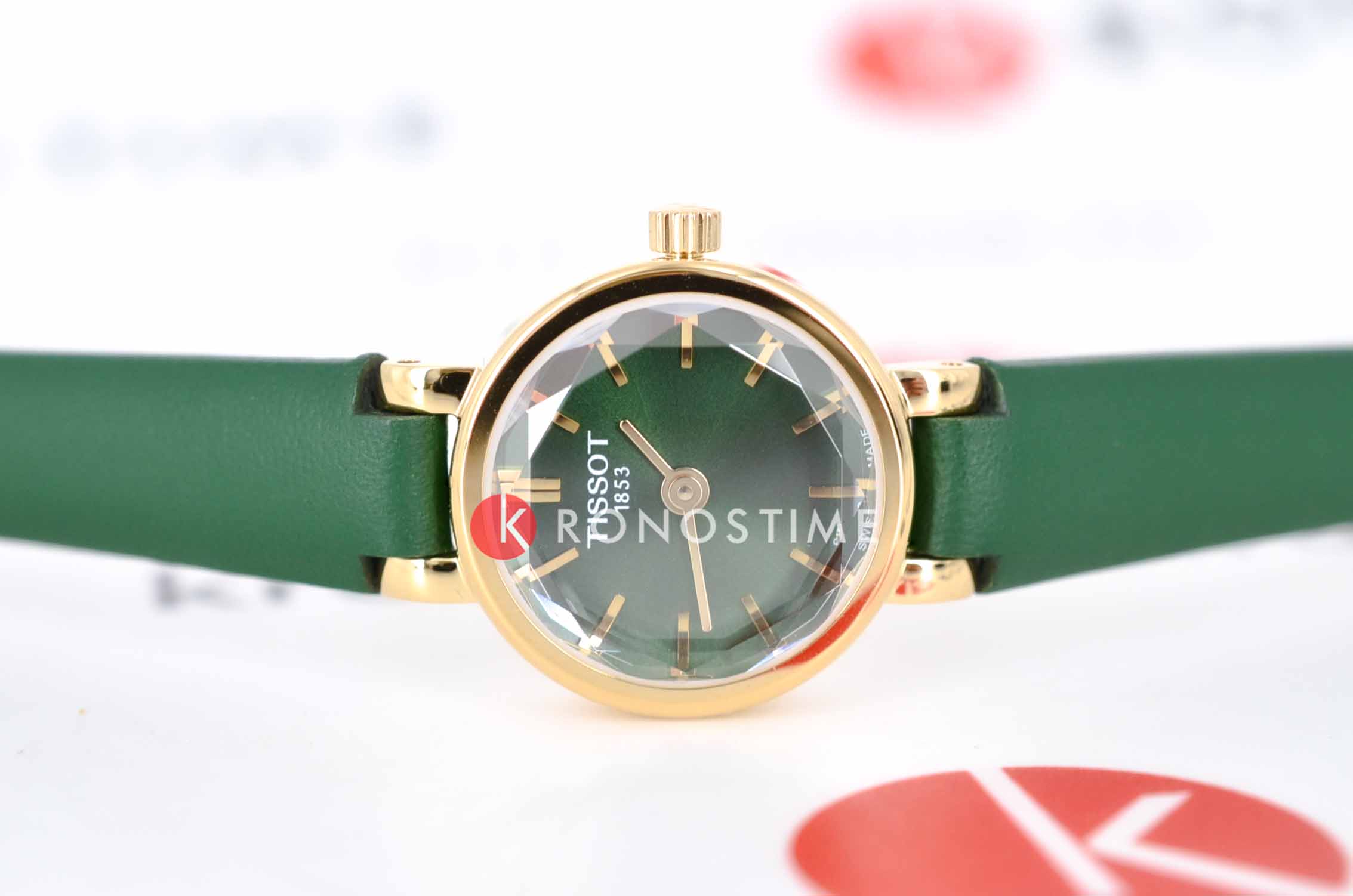 Tissot Tissot Lovely Round T140.009.36.091.00 Lovely, наручные женские часы фото под углом