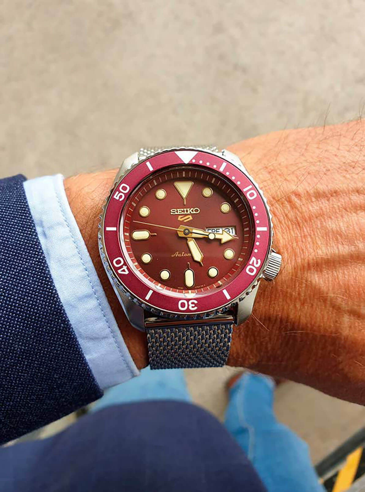 Seiko Seiko 5 Sports SRPD69K1  — детали корпуса и нержавеющая сталь