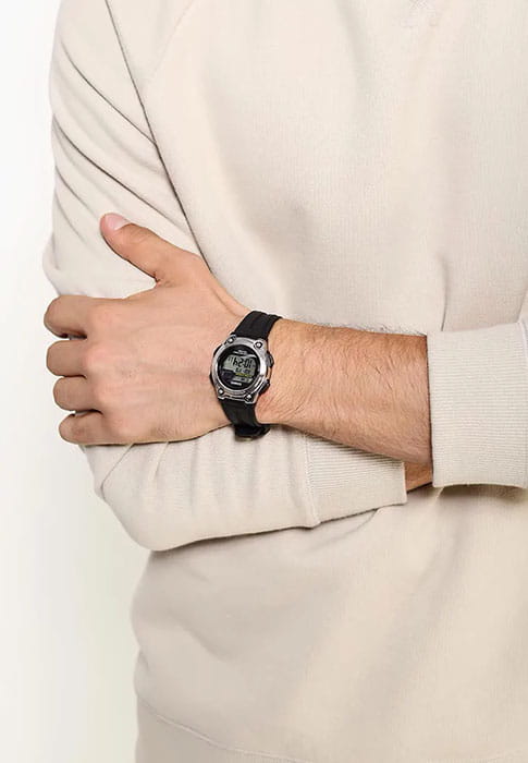 Casio Casio Collection W-211-1A, illuminator япония мужские часы на браслете пластик боковой вид