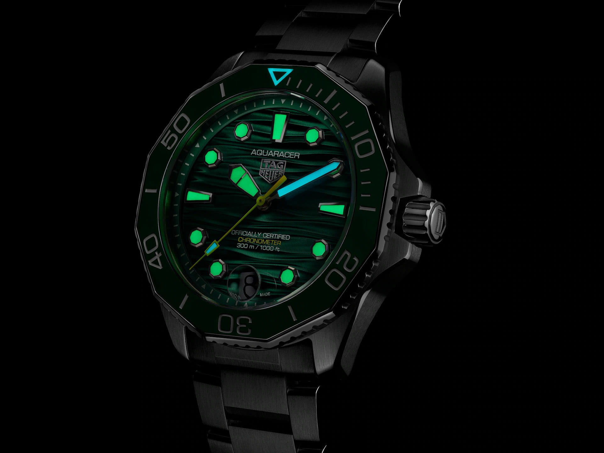 TAG Heuer TAG Heuer Aquaracer Professional 300 Date WBP5116.BA0013 мужские часы зеленый циферблат на запястье