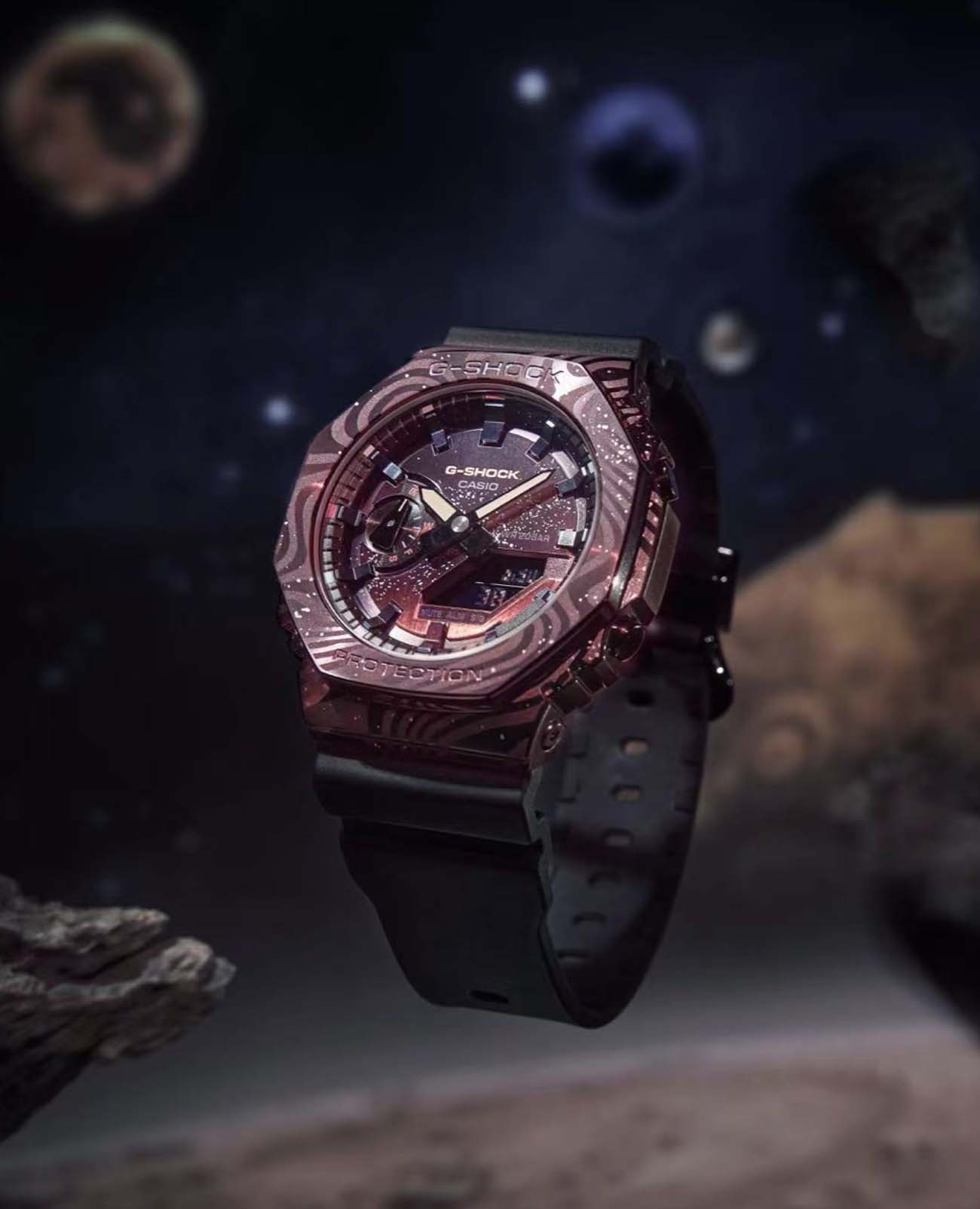 Casio Casio G-Shock GM-2100MWG-1ADR, g-shock япония мужские часы на браслете каучук боковой вид
