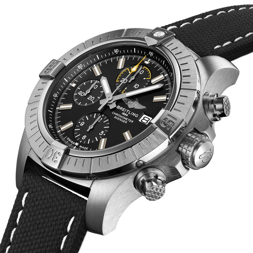Breitling Breitling Avenger Chronograph 45 A13317101B1X2 , наручные мужские часы фото под углом