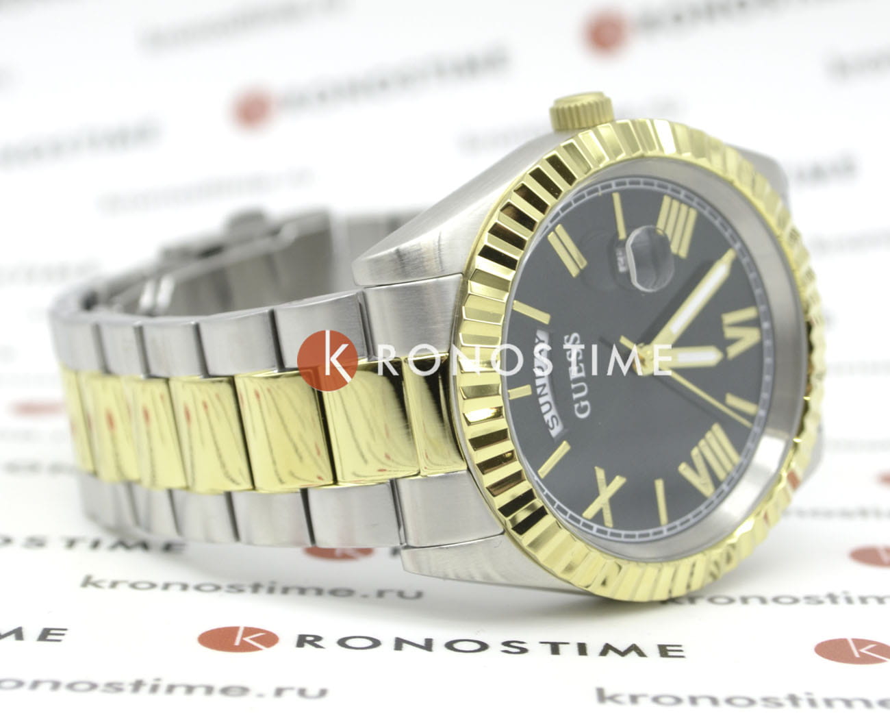 Guess Guess Connoisseur GW0265G8,  сша мужские часы на браслете нержавеющая сталь с ip-покрытием боковой вид