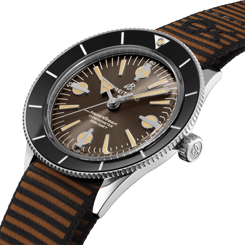 Breitling Breitling Superocean Heritage ’57 Outerknown A103703A1Q1W1 , наручные мужские часы фото под углом