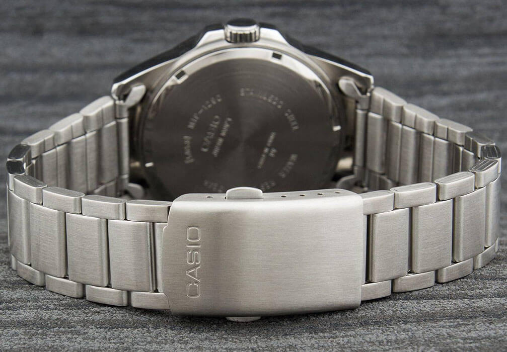 Casio Casio MTP-1290D-2A  — детали корпуса и нержавеющая сталь