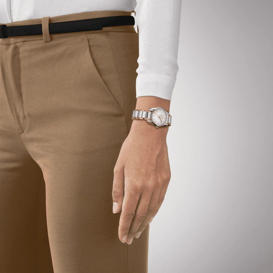 Tissot Tissot T-Wave T023.210.22.113.00 T Wave, наручные женские часы фото под углом