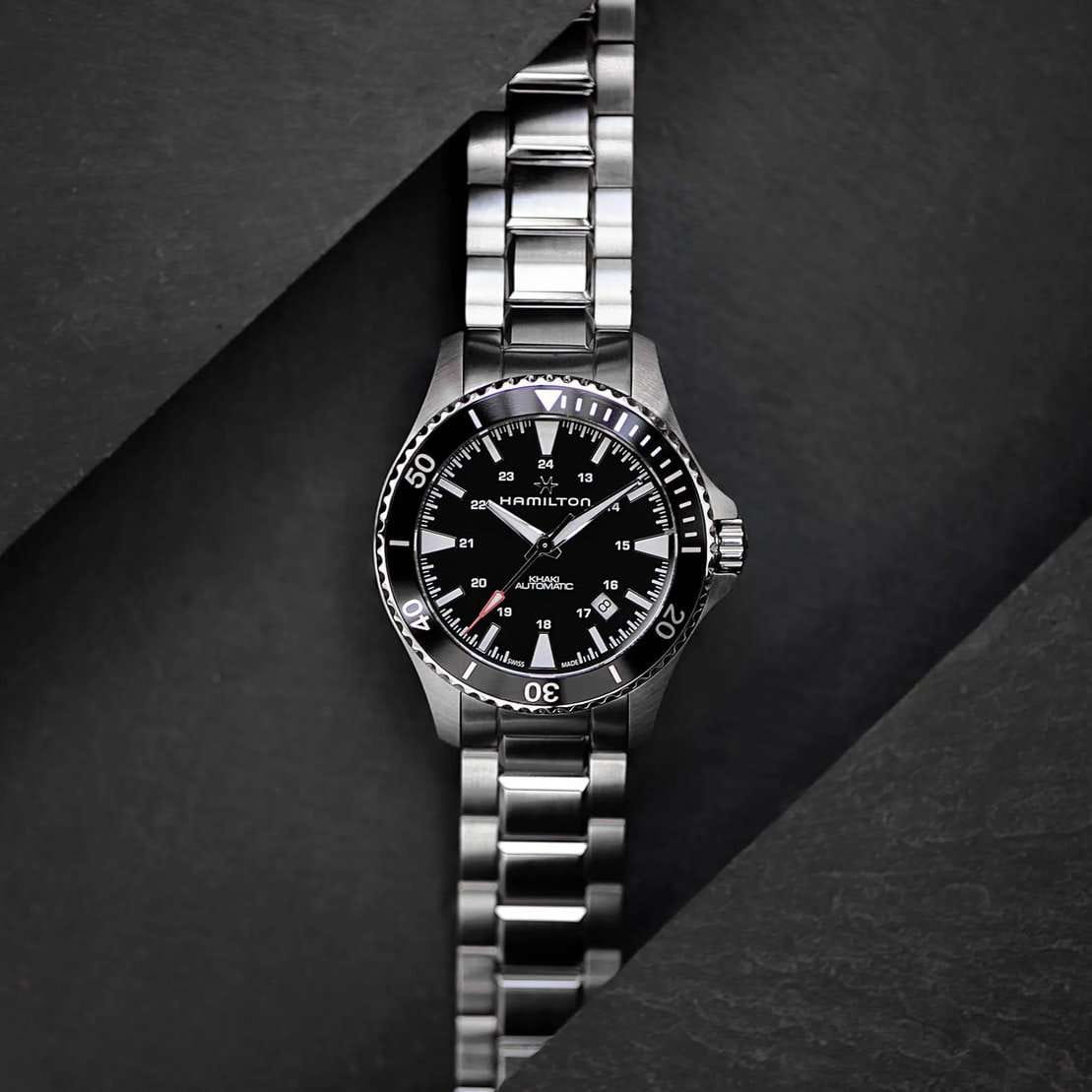 Hamilton Hamilton Khaki Navy Scuba Auto H82335131  — детали корпуса и нержавеющая сталь