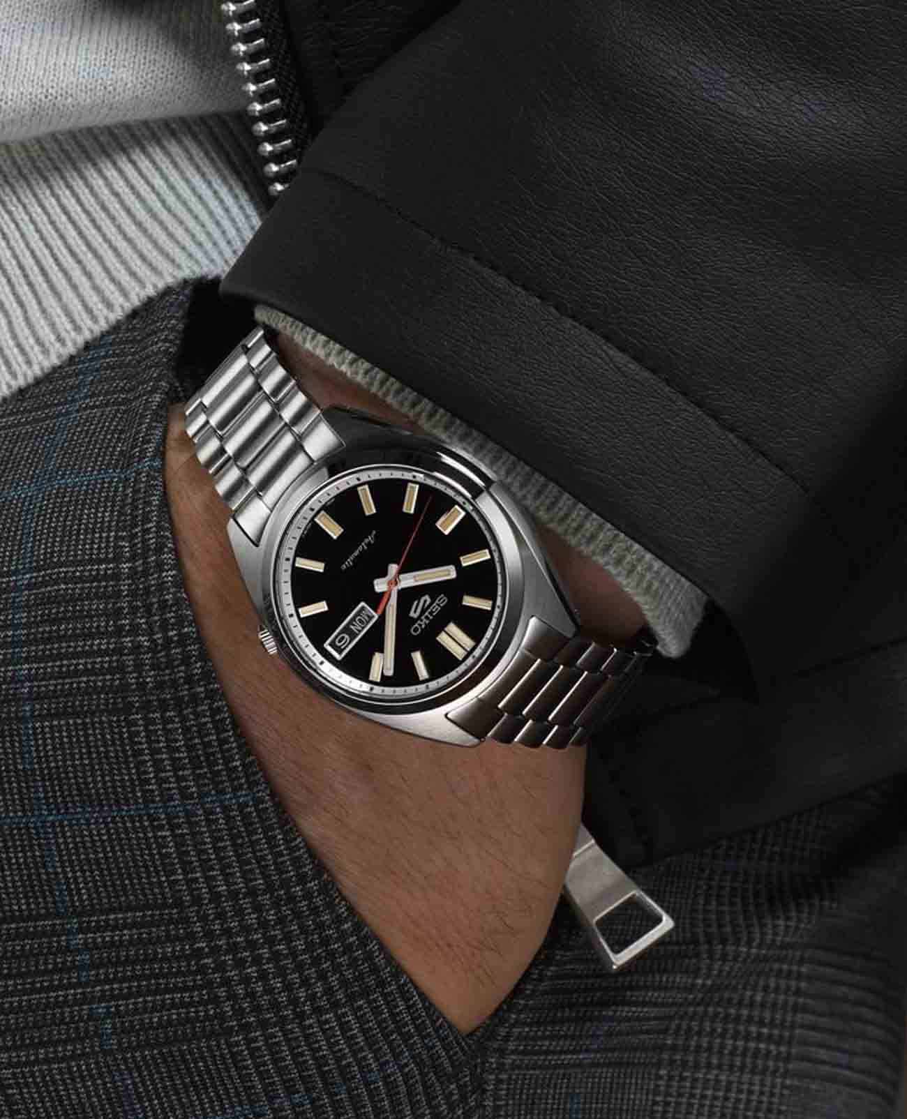 Seiko SRPK89K1 мужские часы застежка крупным планом