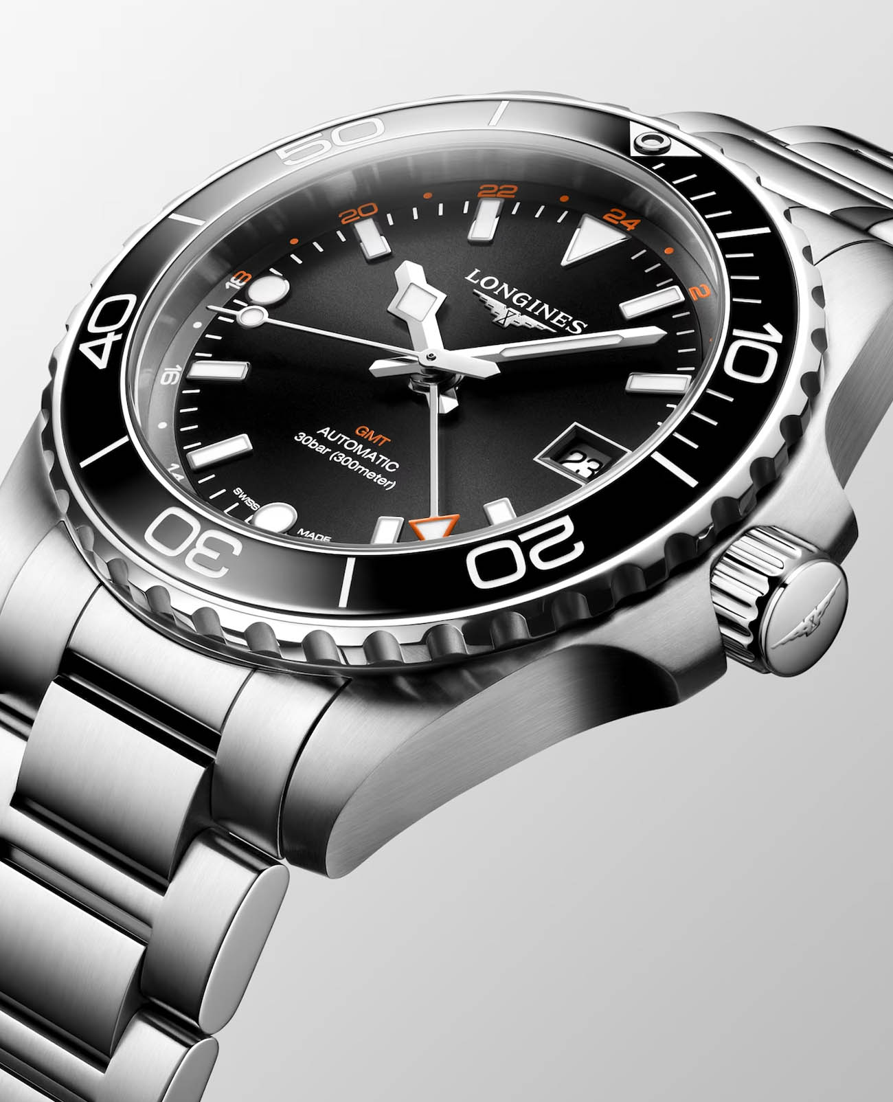 Longines L37904566 мужские часы застежка крупным планом