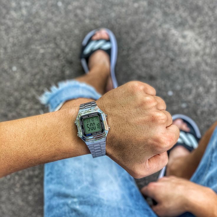 Casio Casio Vintage A178WA-1ADF (A178WA-1A), vintage япония мужские часы на браслете нержавеющая сталь боковой вид