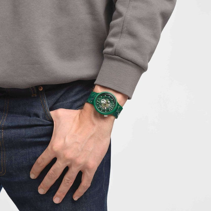 Swatch Swatch Big Bold Biosourced Lacquered SB05G104 кварцевые мужские часы часы крупный план зеленый циферблата