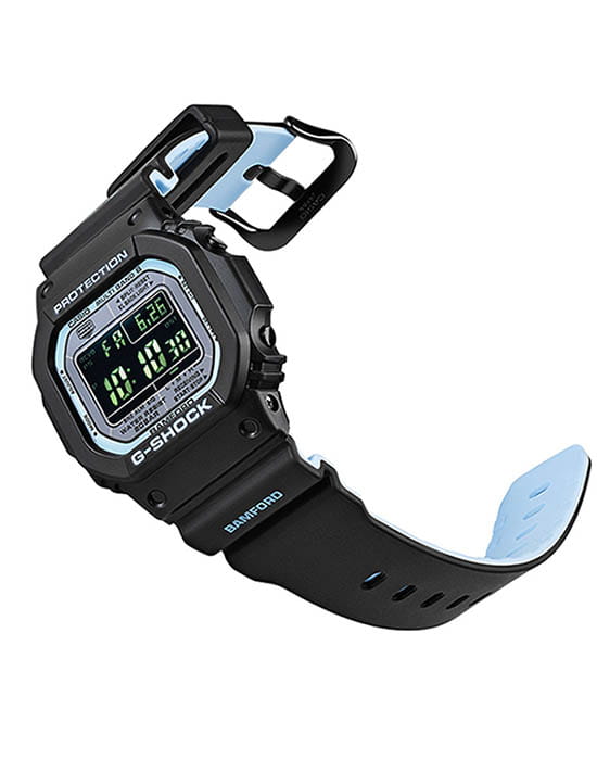 Casio Casio G-Shock GW-M5610BWD20-1, g-shock япония мужские часы на браслете пластик боковой вид