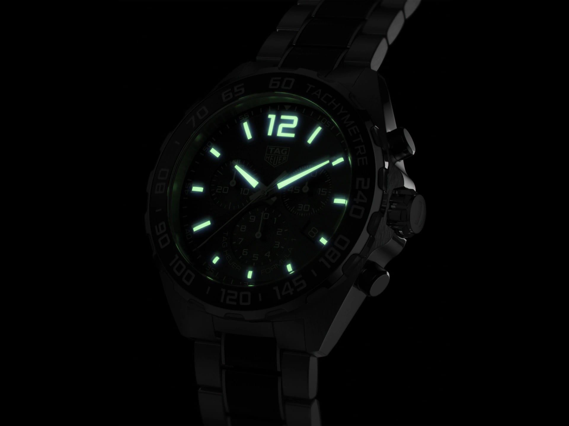 TAG Heuer TAG Heuer Formula 1 CAZ1011.BA0843 кварцевые мужские часы часы крупный план черный циферблата