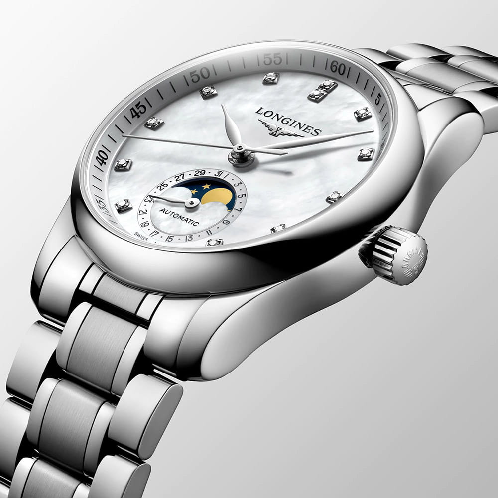Longines L24094876 женские часы застежка крупным планом