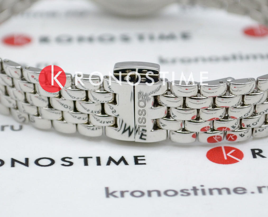 Tissot T1031101103300 женские часы застежка крупным планом