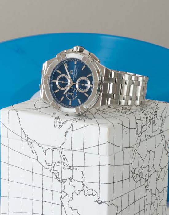 Maurice Lacroix AI1018-SS002-430-1 мужские часы застежка крупным планом