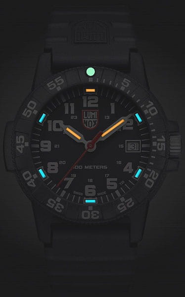Luminox Luminox Leatherback Sea Turtle XS.0301.L, sea швейцария мужские часы на браслете силикон боковой вид