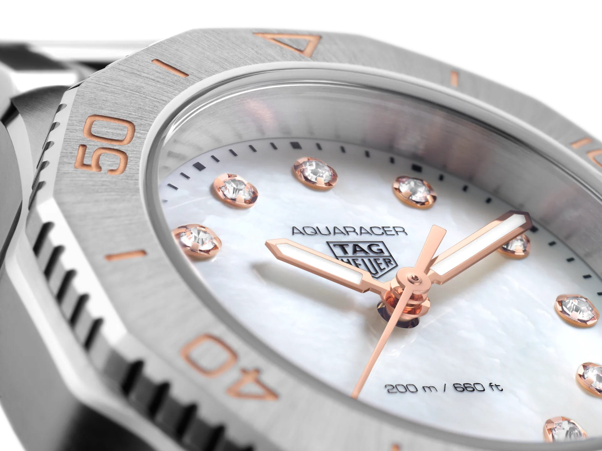 TAG Heuer TAG Heuer Aquaracer Professional 200 WBP1450.BA0622 женские часы перламутровый циферблат на запястье