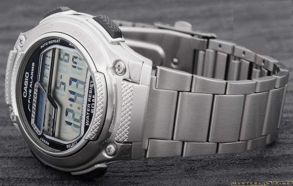Casio Casio Illuminator W-212HD-1A , наручные мужские часы фото под углом