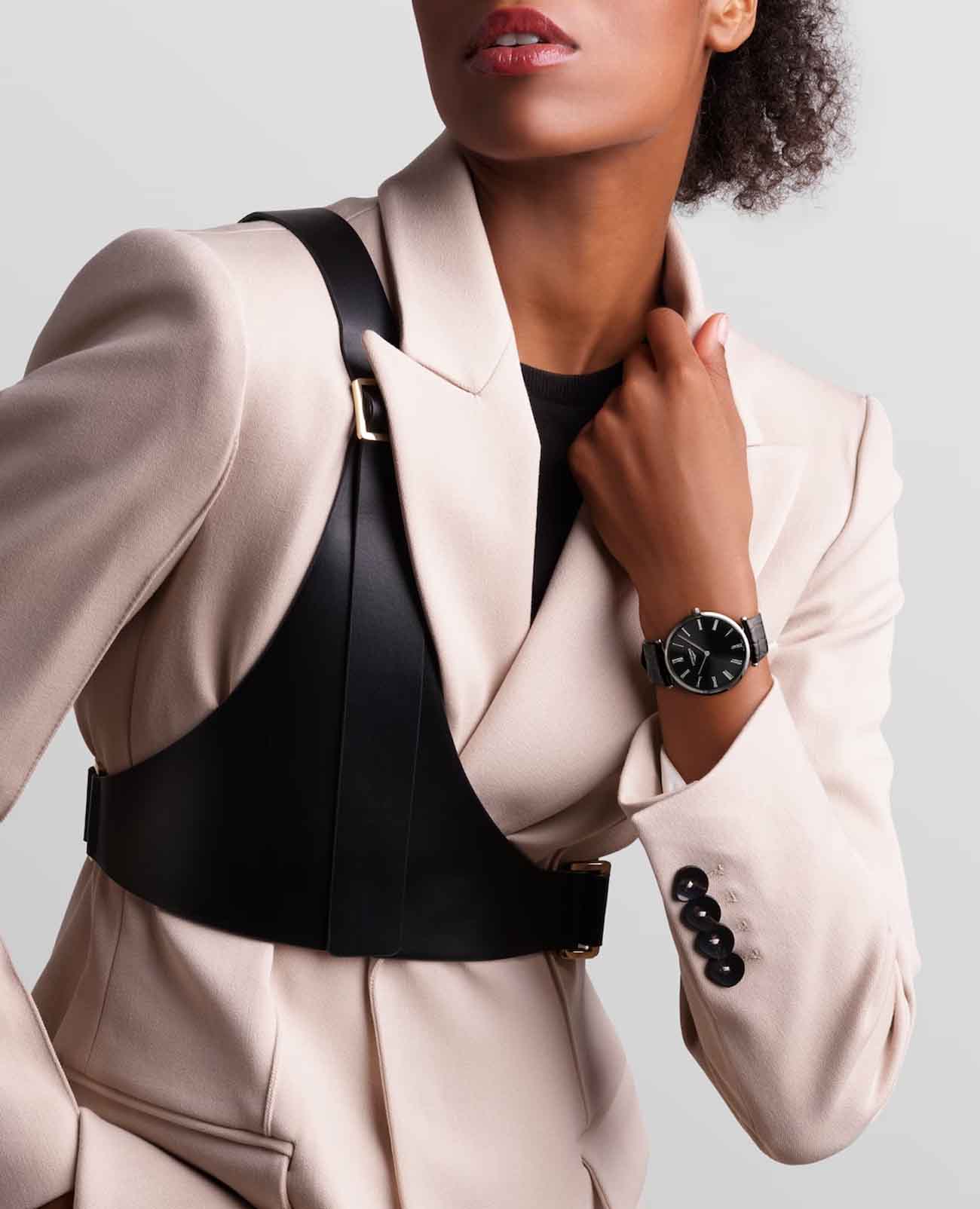 Longines Longines La Grande Classique L4.866.4.51.2 женские часы черный циферблат на запястье