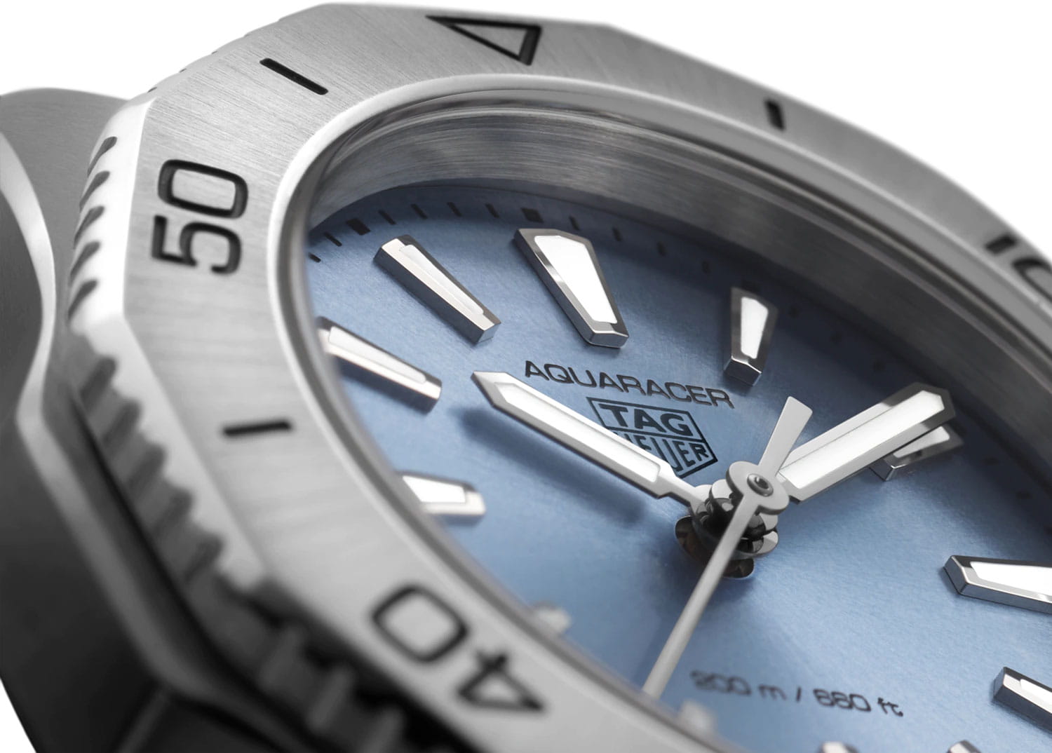 TAG Heuer TAG Heuer Aquaracer Professional 200 WBP1415.BA0622 , наручные женские часы фото под углом