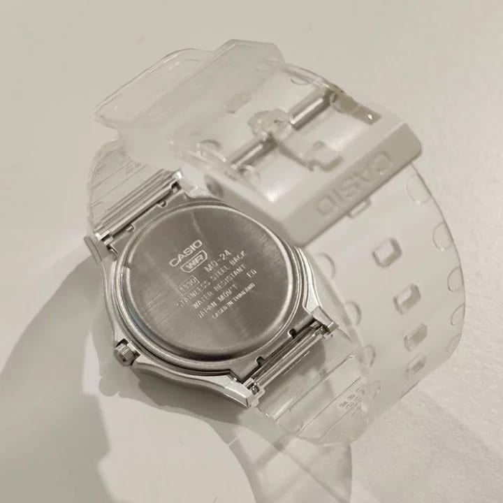 Casio Casio Collection MQ-24S-7B кварцевые женские часы часы крупный план серебристый циферблата