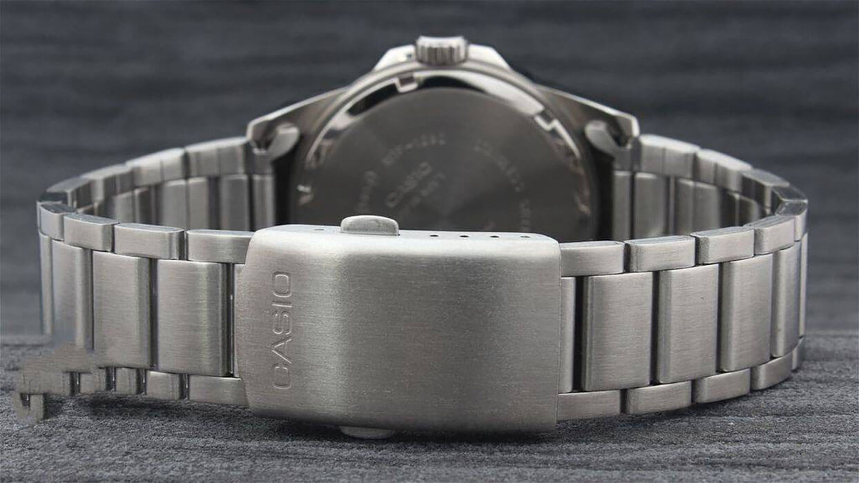 Casio Casio MTP-1290D-1A2, mtp япония мужские часы на браслете нержавеющая сталь боковой вид