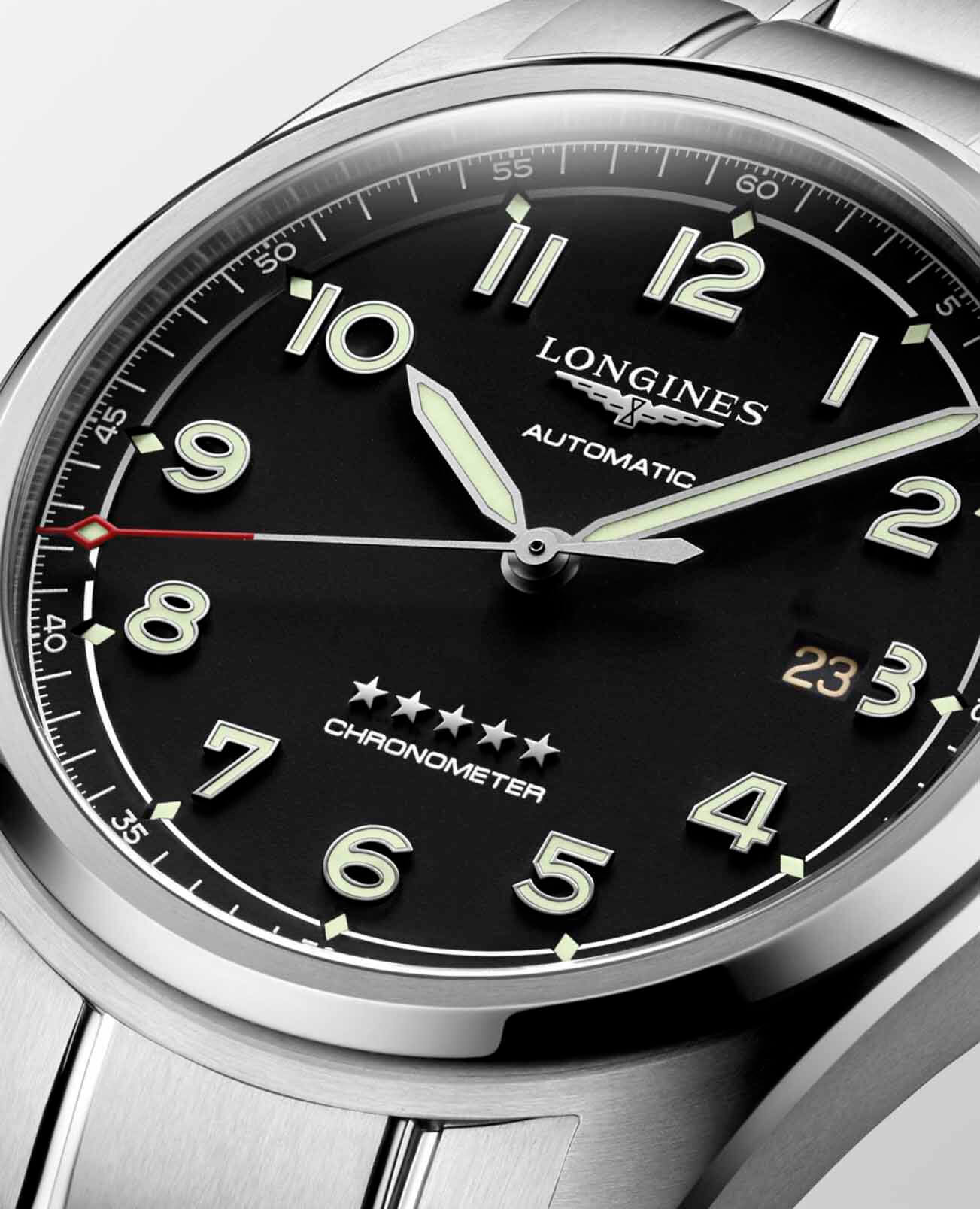 Longines L38114536 мужские часы застежка крупным планом