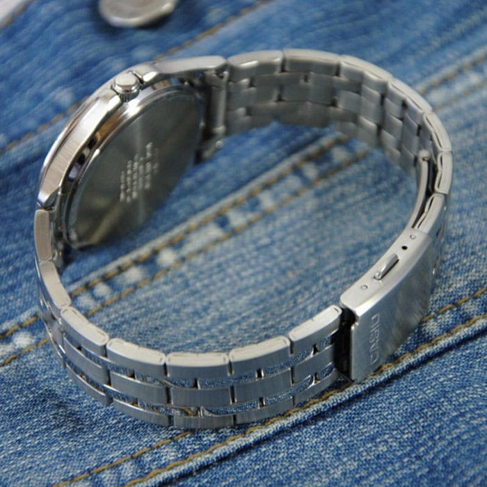 Casio Casio MTP-1258PD-2A кварцевые мужские часы часы крупный план синий циферблата