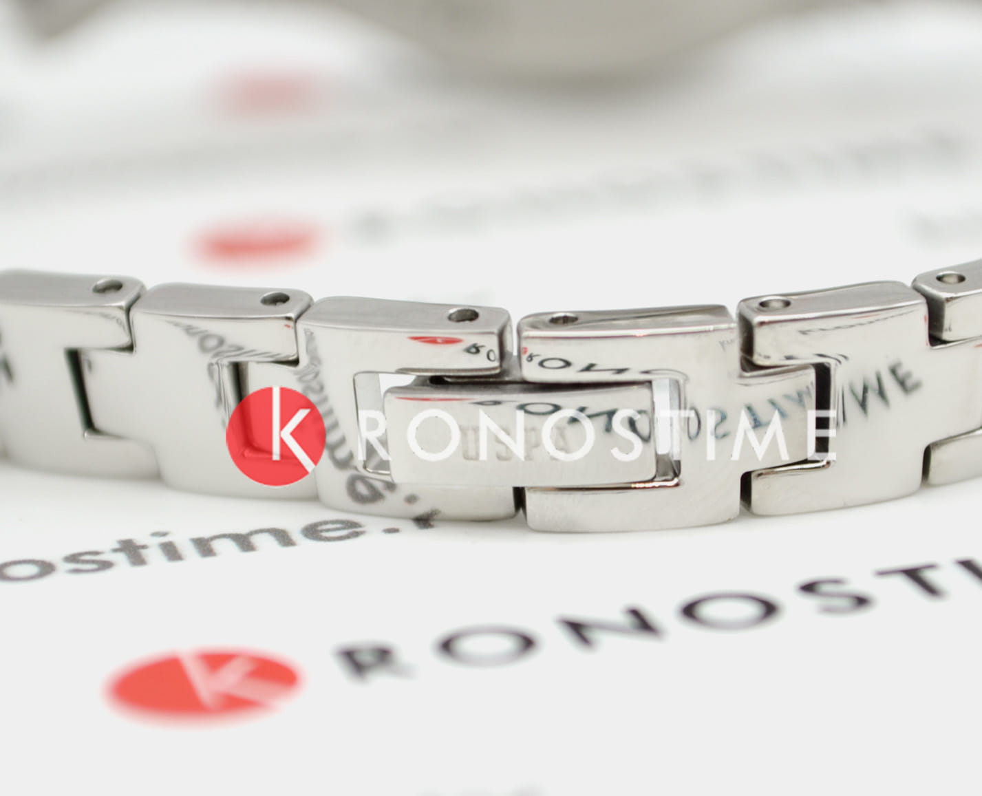 U.S. Polo Assn. U.S. Polo Assn. Stile USPA2026-01  - задняя крышка металл сталь корпуса, сша часы