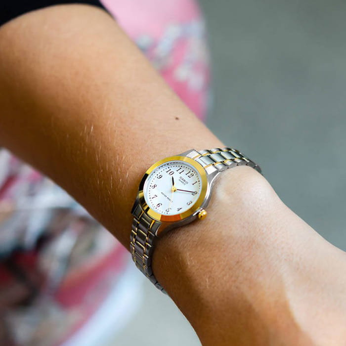 Casio Casio Collection LTP-1128G-7B , наручные женские часы фото под углом